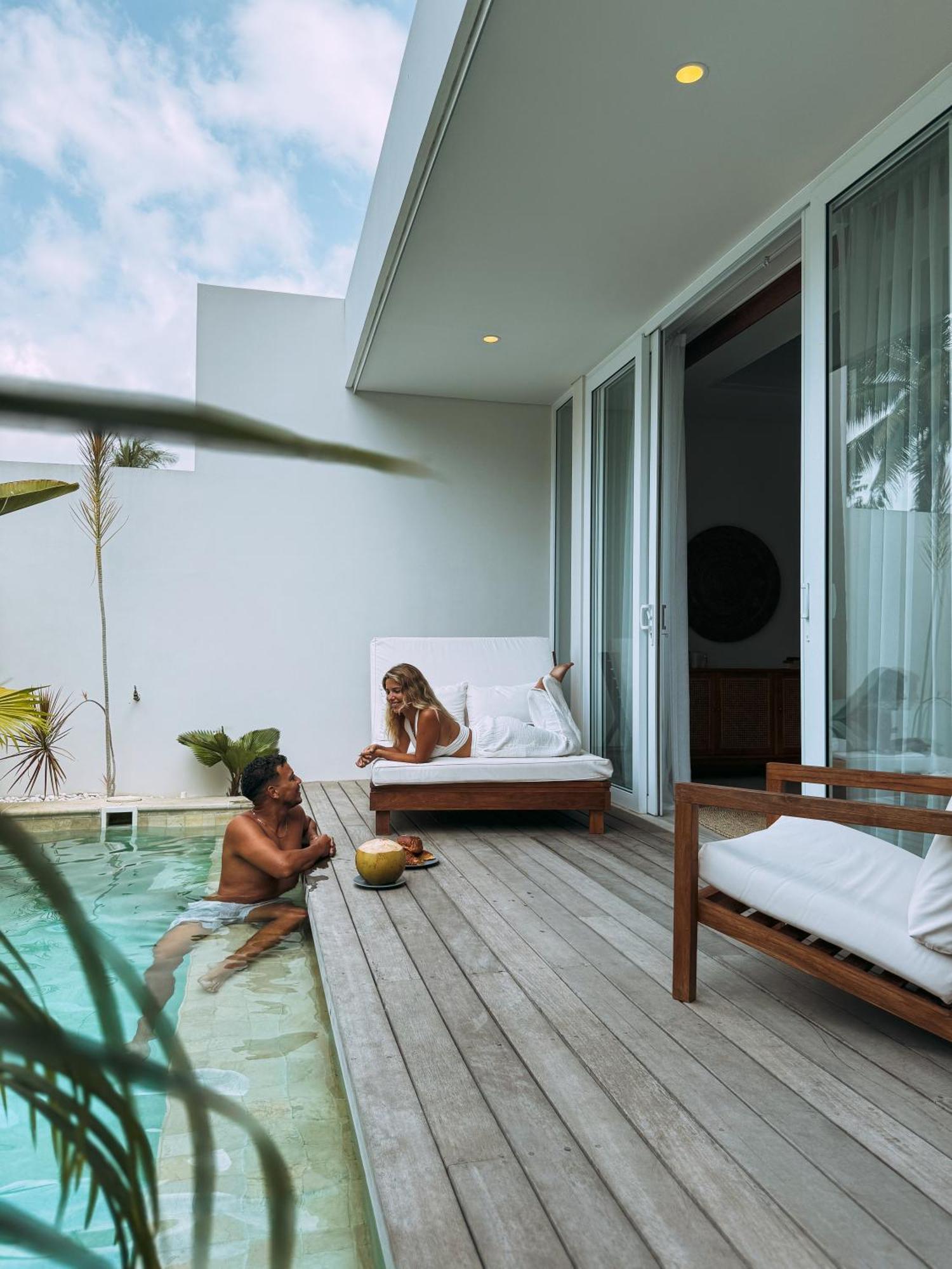 Neptune Studios Adults Only Gym And Recovery Access Kuta  Eksteriør billede